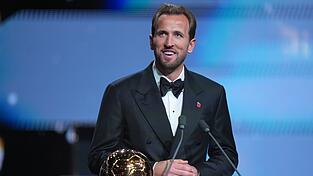 Gewinner des Ballon d'Or: Bayern-Stürmer Harry Kane. Gewinner des Ballon d'Or: Bayern-Stürmer Harry Kane.