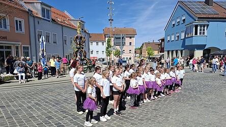 Bei der Tanzchoreografie standen Spiel und Spa&szlig; an oberster Stelle.