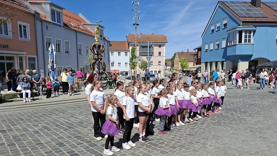 Bei der Tanzchoreografie standen Spiel und Spa&szlig; an oberster Stelle.
