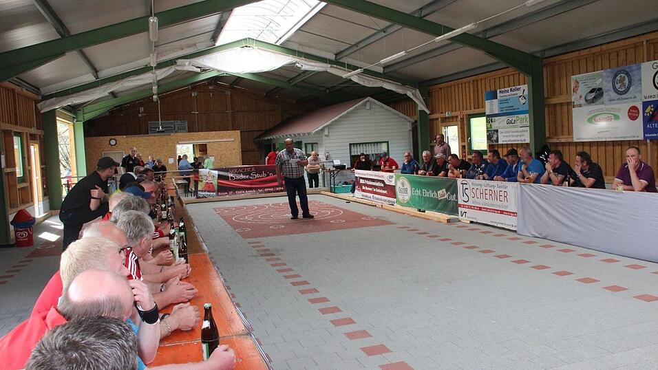 Trotz einer 3:1-F&uuml;hrung mussten sich die Buam aus dem Lamer Winkel am Ende dem TSV Hartpenning verdient mit 3:7 geschlagen geben.