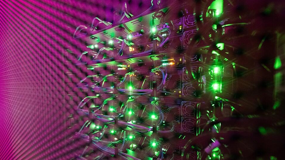 Cloud-Dienste sind bei vielen Unternehmen beliebt (Archivbild) Cloud-Dienste sind bei vielen Unternehmen beliebt (Archivbild)