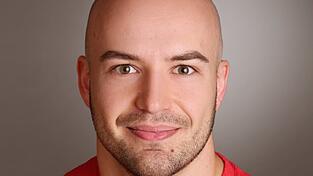 Alexander Braunsperger ist wissenschaftlicher Mitarbeiter für Sportbiologie an der Technischen Universität in München und Bodybuilder.