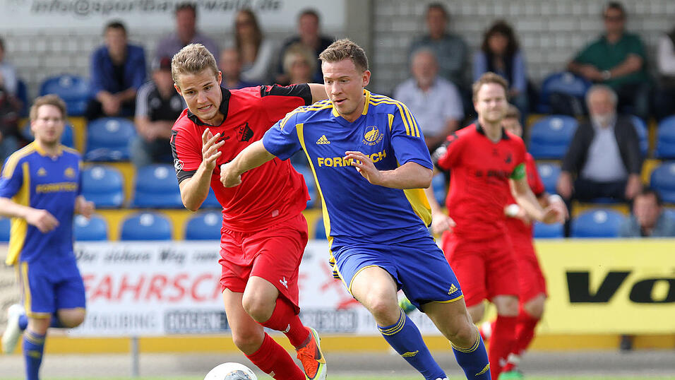 Der TSV Bogen versetzte dem Favoriten aus Affing in der Nachspielzeit den Lucky Punch und siegte mit 2:1 (Foto: Schindler). Der TSV Bogen versetzte dem Favoriten aus Affing in der Nachspielzeit den Lucky Punch und siegte mit 2:1 (Foto: Schindler).
