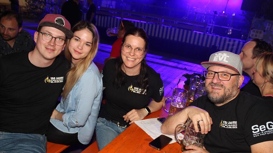 Zur Musik von Headless wurde ausgelassen gefeiert.