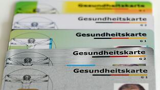 Kassen dürfen die Gesundheitskarte nicht einfach sperren, wenn Versicherte ihre Beiträge nicht zahlen. (Symbolbild) Kassen dürfen die Gesundheitskarte nicht einfach sperren, wenn Versicherte ihre Beiträge nicht zahlen. (Symbolbild)