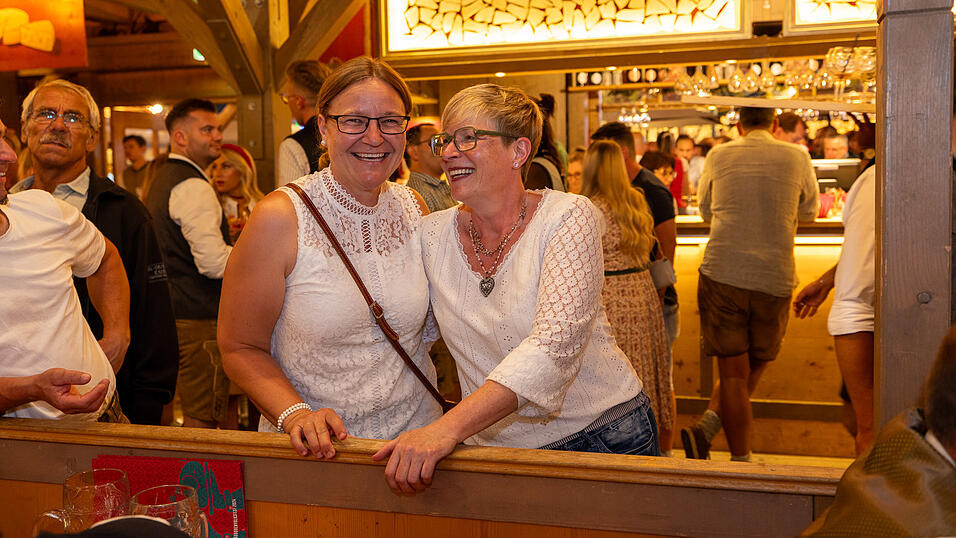 Die Partybilder vom Freitag, 9. August 2024, aus dem Festzelt Kr&ouml;nner.