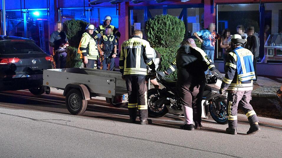 Ein Motorradfahrer verunglückte in der Nacht auf Montag. Ein Motorradfahrer verunglückte in der Nacht auf Montag.