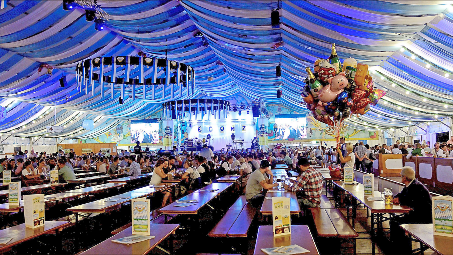 Volksfest 2016: Abends war es nicht immer voll. Volksfest 2016: Abends war es nicht immer voll.