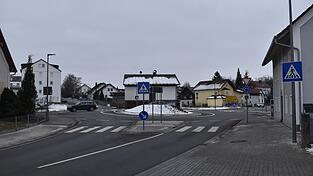 Der neue Kreisverkehr sollte eigentlich f&uuml;r Sicherheit sorgen. Jetzt musste man feststellen, dass einzelne Verkehrsteilnehmer zu schnell unterwegs sind.