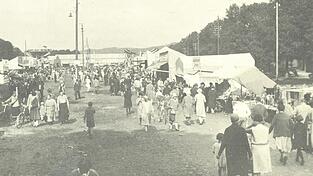 Die Fr&uuml;hjahrsdult hat gutes Wetter und viel Zulauf.