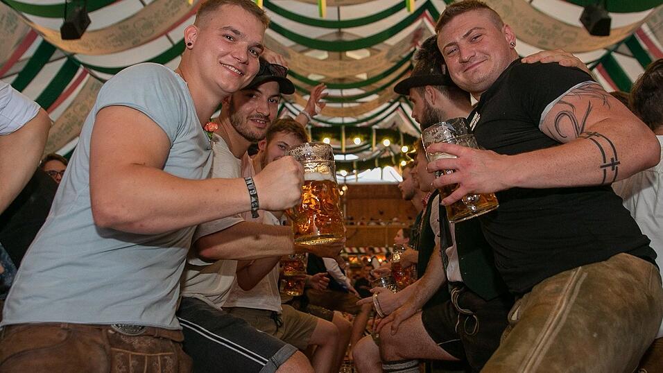Die Partybilder vom Samstag, 13. August 2022, aus dem Festzelt Weckmann.