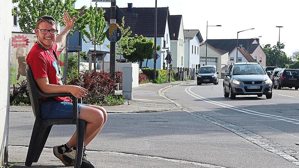 Maxi auf seinem Stammplatz in der Schlesischen Straße: 'Wenn er mal nicht da ist, dann fehlt etwas.' Maxi auf seinem Stammplatz in der Schlesischen Straße: 'Wenn er mal nicht da ist, dann fehlt etwas.'