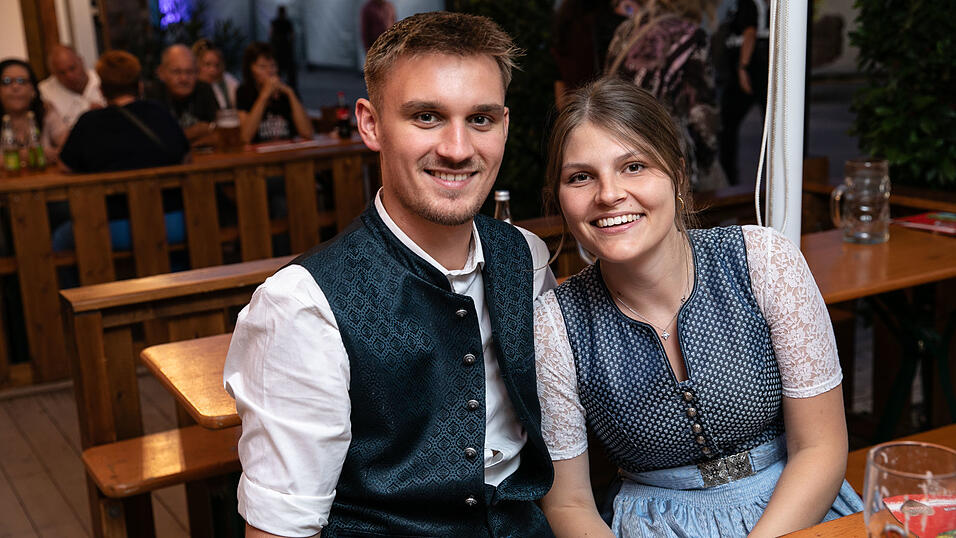 Die Partybilder vom Sonntag, 17. August, aus dem Festzelt Greindl. Die Partybilder vom Sonntag, 17. August, aus dem Festzelt Greindl.