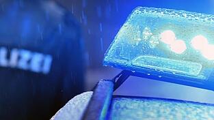 Die Polizei in Erding ermittelt gegen zwei mutmaßliche Drogendealer. (Symbolbild) Die Polizei in Erding ermittelt gegen zwei mutmaßliche Drogendealer. (Symbolbild)