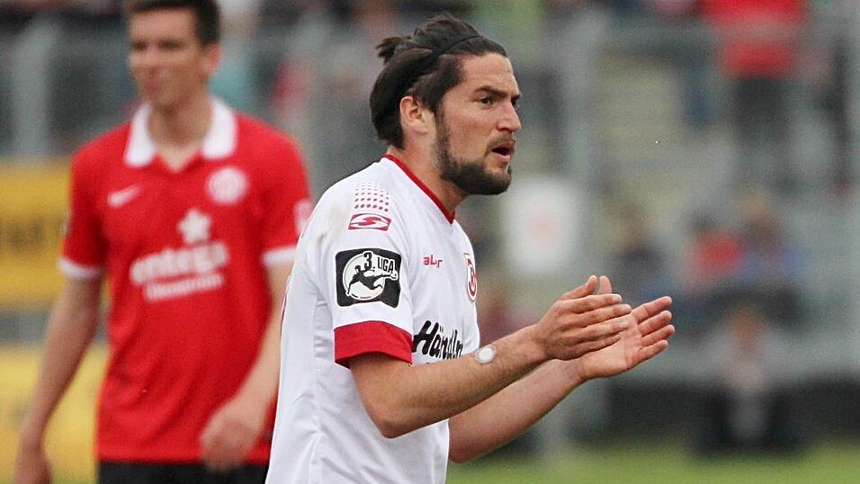 Oliver Hein ist mit dem SSV Jahn Regensburg zum zweiten Mal innerhalb von drei Jahren abgestiegen. (Foto: Fabian Ro&szlig;mann)