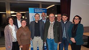 Die neue gew&auml;hlte Kreisvorstandschaft mit den Ehreng&auml;sten.