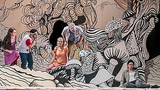 Die auf die Insel Naxos Entf&uuml;hrten in der Phantasiewelt 'Arkadien': Licori (Anna Pisareva), Osmino (Onur Abaci), Elpina (Vera Semieniuk), Narete (Brent L. Damkier) und Morasto (Sara-Maria Saalmann)