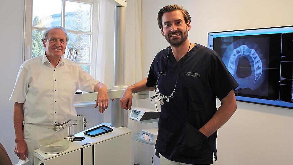 Dr. Korbinian Preis hat zum 1. Januar die Praxis seines Vaters Dr. Johann Preis &uuml;bernommen. Damit einher gingen die Erneuerung der Einrichtung und eine Digitalisierungsoffensive.