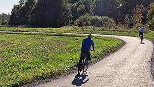 Bei Radfahrern ist der Vilstalradweg sehr bliebt.