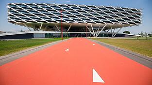 Der Adidas-Campus am Firmensitz in Herzogenaurach - das Unternehmen hatte bef&uuml;rchtet, das Areal k&ouml;nnte durch die Trassenf&uuml;hrung einer Drei-St&auml;dte-Bahn durchschnitten werden. (Archivbild)