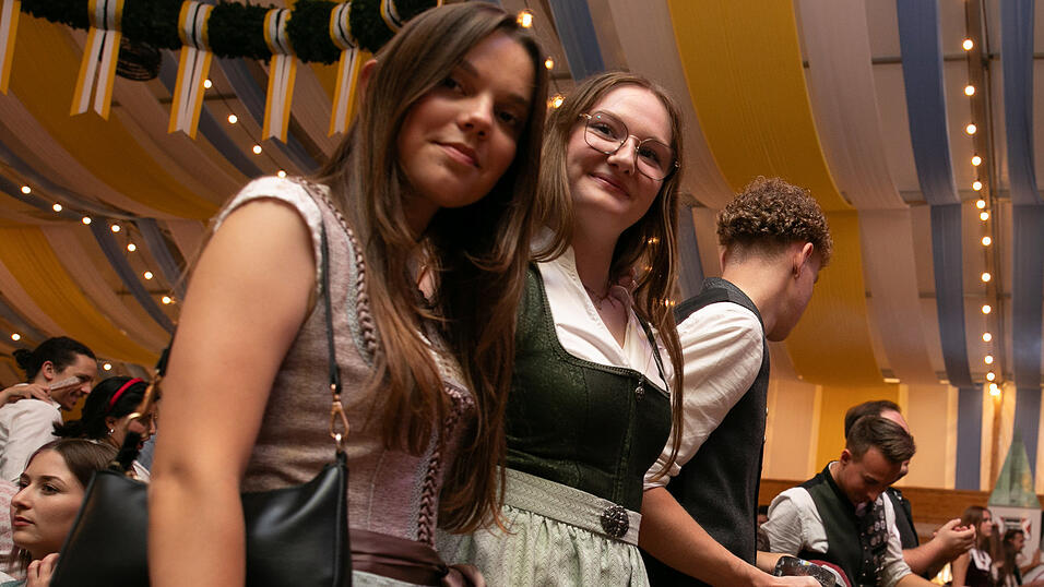 Die Partybilder vom Freitag, 8. August, aus dem Festzelt Reisinger. Die Partybilder vom Freitag, 8. August, aus dem Festzelt Reisinger.