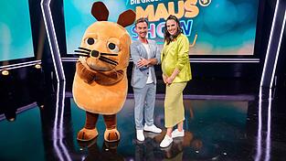 Vor ihrer Pause hatte Moderatorin Esther Sedlaczek ihren Kollegen und Vertreter Florian Silbereisen in der Show begrüßt. (Archivbild)