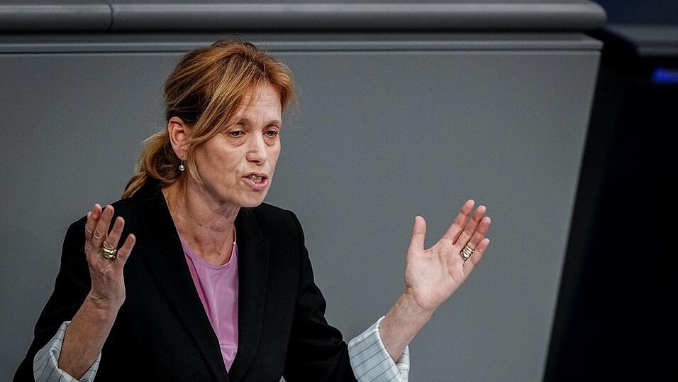 Familienministerin Karin Prien will das Programm «Demokratie leben!» neu ausrichten. (Archivbild) Familienministerin Karin Prien will das Programm «Demokratie leben!» neu ausrichten. (Archivbild)