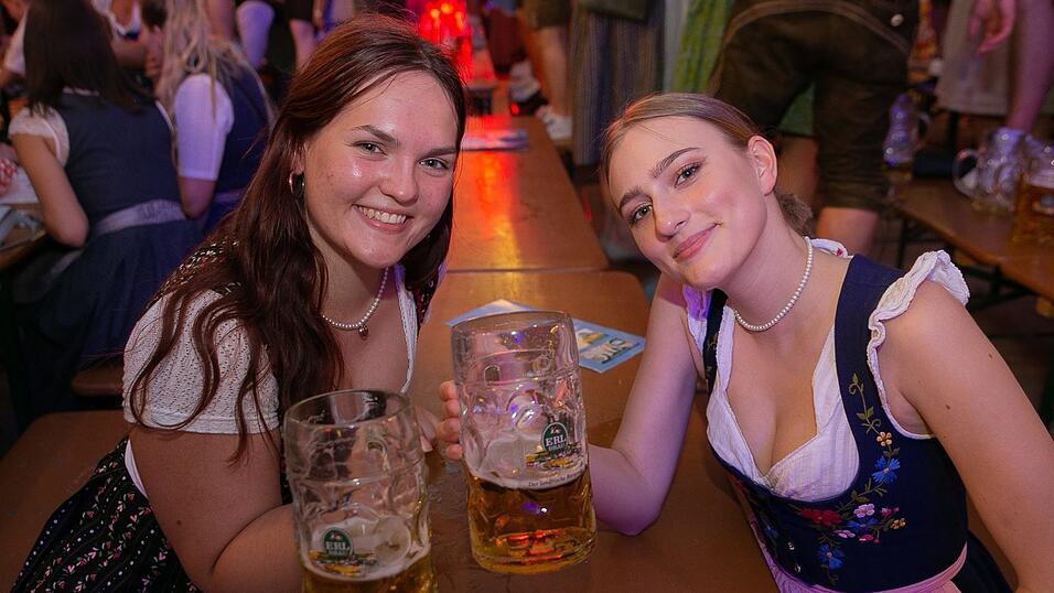 Die Partybilder von Dienstag, 16. August 2022, aus dem Festzelt Wenisch.