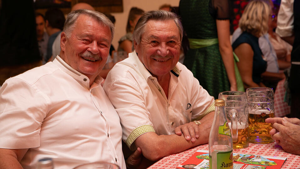 Die Partybilder vom Montag, 11. August, aus dem Festzelt Greindl. Die Partybilder vom Montag, 11. August, aus dem Festzelt Greindl.