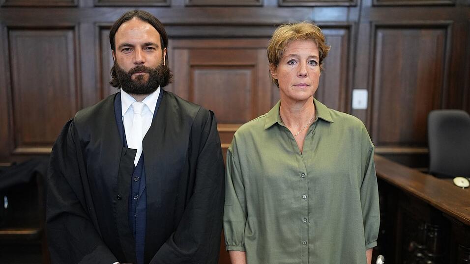 Christina Block und ihr Anwalt Ingo Bott im Gerichtssaal.