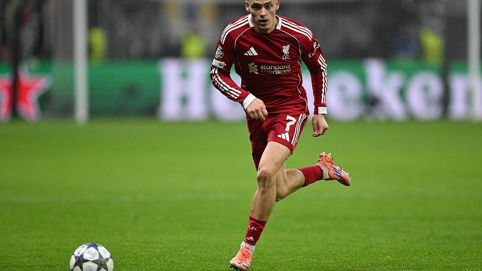 Im Triokot des FC Liverpool läuft es noch nicht rund für Florian Wirtz.