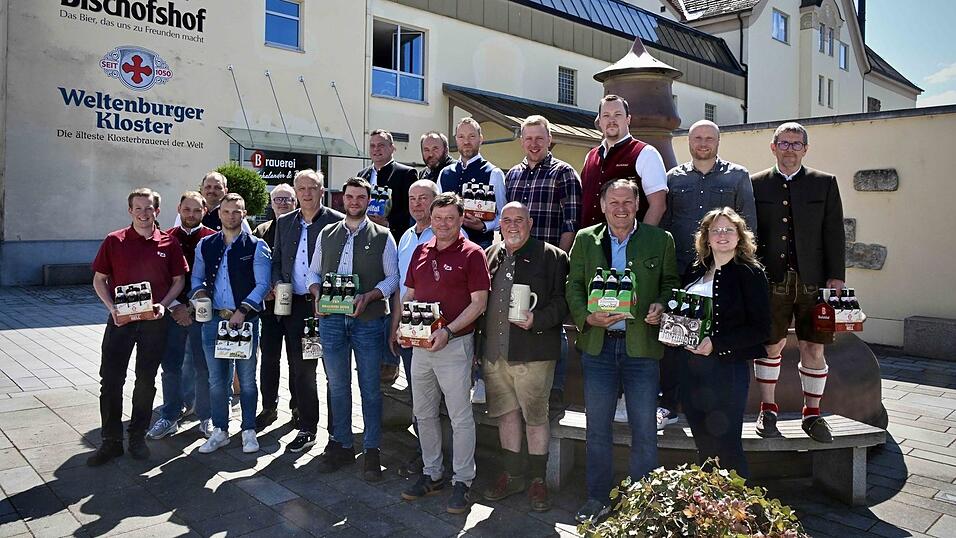 In der Brauerei Bischofshof trafen sich die Vertreterinnen und Vertreter der sieben Stadt- und Landkreisbrauereien, die am Samstag ihre Bierspezialit&auml;ten von 10 bis 22 Uhr auf dem Haidplatz anbieten werden.