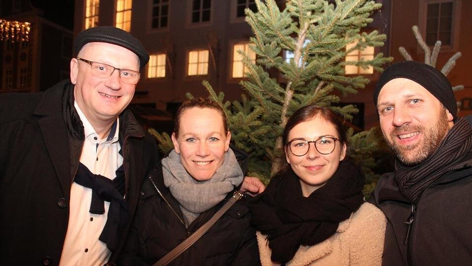 In Landshut lockten am Wochenende der Kunsthandwerkermarkt und die H&uuml;ttengaudi zahlreiche Besucher an.