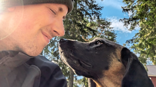 Maja wurde in Sondergai in Leiblfing zum letzten Mal gesehen. Simon Seidl vermisst seine treue Begleiterin schmerzlich.