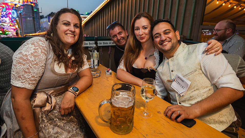 Die Partybilder vom Donnerstag, 15. August, aus dem Festzelt Nothaft. Die Partybilder vom Donnerstag, 15. August, aus dem Festzelt Nothaft.