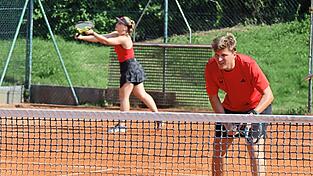 Gewannen gemeinsam das Mixed-Doppel und mit ihren Partnern, auch im Damen- und Herren-Doppel: Lea Schröcker und Alex Gradenwitz. Gewannen gemeinsam das Mixed-Doppel und mit ihren Partnern, auch im Damen- und Herren-Doppel: Lea Schröcker und Alex Gradenwitz.