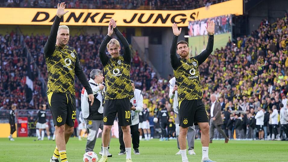 Niklas S&uuml;le (l) und Julian Brandt (M) verlassen zum Ende der Saison Borussia Dortmund.