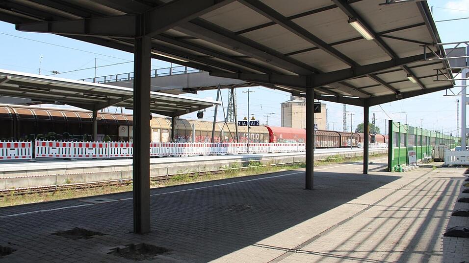 Güterzüge rollen wieder durch den Plattlinger Bahnhof. Güterzüge rollen wieder durch den Plattlinger Bahnhof.