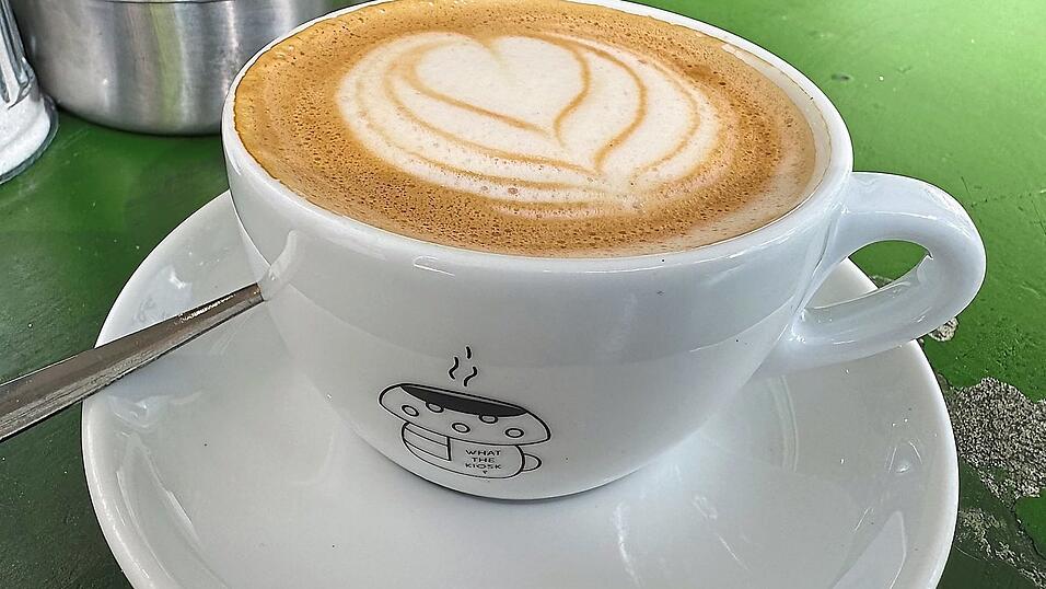Um der Regensburger Kaffeekultur nachzuspüren, wurden einige Tassen Espresso und Cappuccino verkostet. Zumindest für unseren Reporter hat sich die Sache kulinarisch also gelohnt.