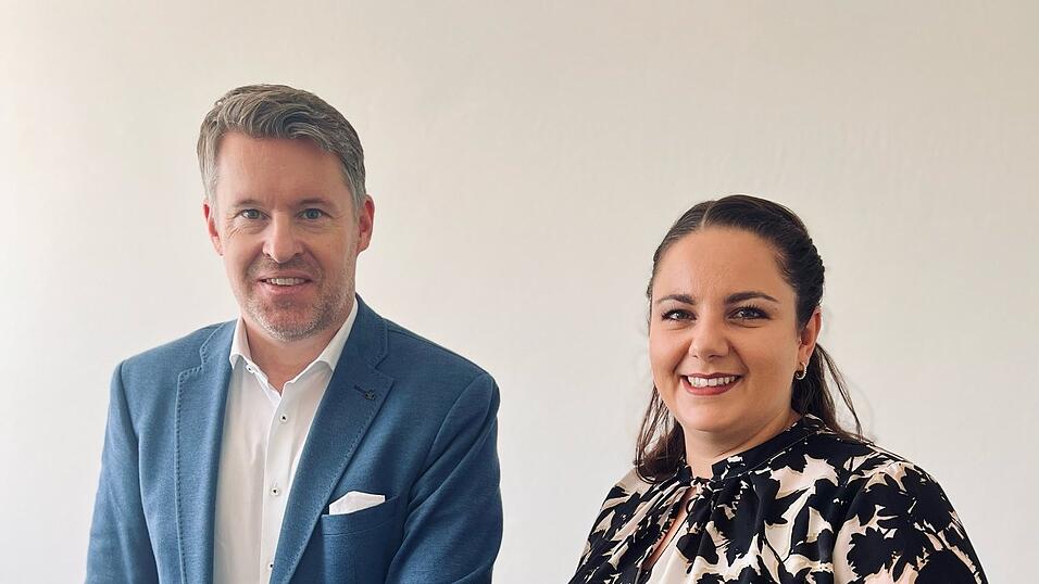 Bayernwald-Geschäftsführer Stefan Schwanzer und Verkaufs- und Marketingleiterin Tanja Angerer. Bayernwald-Geschäftsführer Stefan Schwanzer und Verkaufs- und Marketingleiterin Tanja Angerer.