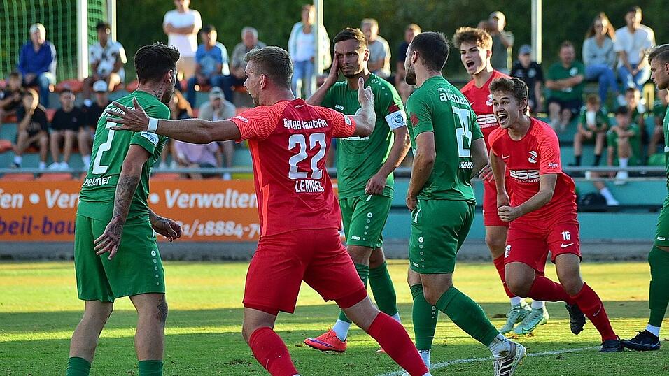 Die SpVgg Hankofen erkämpfte sich ein Unentschieden gegen die SpVgg Ansbach. Die SpVgg Hankofen erkämpfte sich ein Unentschieden gegen die SpVgg Ansbach.