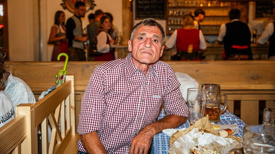 Die Partybilder vom Montag, 17. August, aus dem Festzelt Greindl. Die Partybilder vom Montag, 17. August, aus dem Festzelt Greindl.