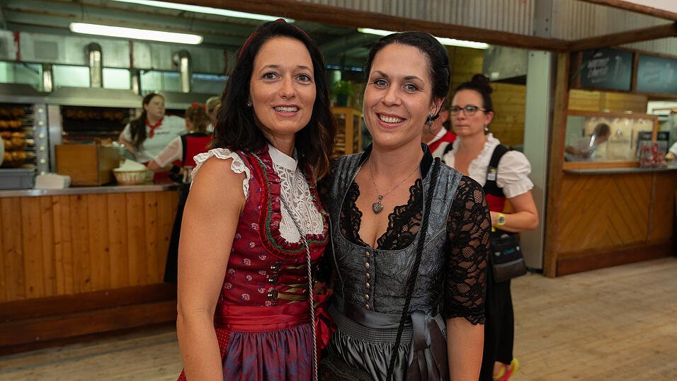 Die Partybilder vom Freitag, 18. August 2023, aus dem Festzelt Nothaft. Die Partybilder vom Freitag, 18. August 2023, aus dem Festzelt Nothaft.