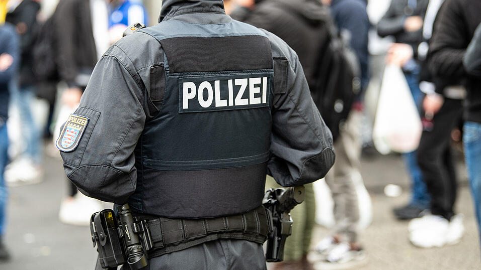 Der Faschingsspaß in Beratzhausen und Hemau endete nicht für alle feiernden Narren reibungslos. (Symbolbild) Der Faschingsspaß in Beratzhausen und Hemau endete nicht für alle feiernden Narren reibungslos. (Symbolbild)