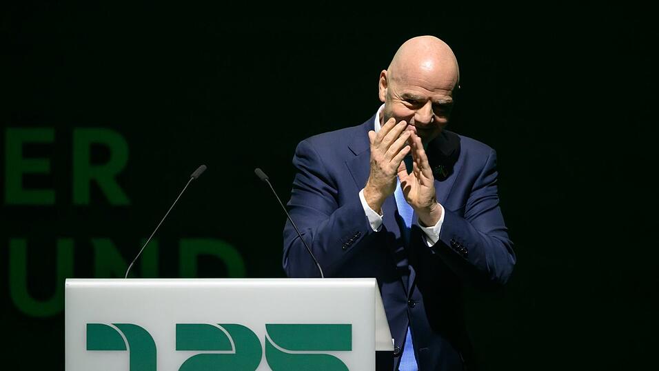 Der Druck auf FIFA-Boss Infantino wird hochgehalten. (Archivbild) Der Druck auf FIFA-Boss Infantino wird hochgehalten. (Archivbild)