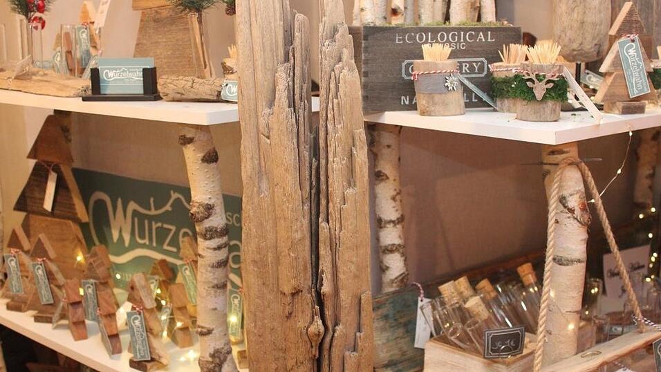 In Landshut lockten am Wochenende der Kunsthandwerkermarkt und die H&uuml;ttengaudi zahlreiche Besucher an.