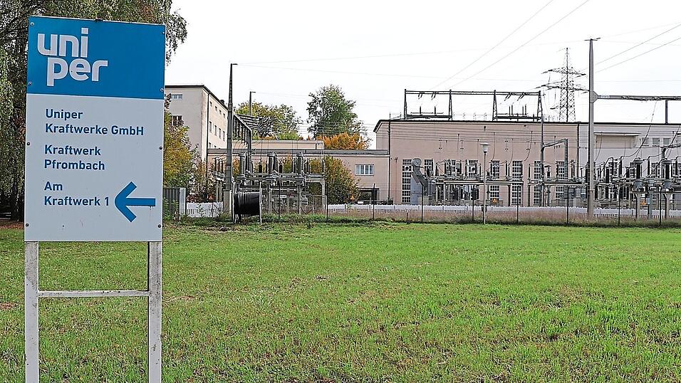 Wenn es nach Bayerns Umweltminister Thorsten Glauber geht, dann steht womöglich in Zukunft anstelle von Uniper der Name einer staatlichen Betreibergesellschaft auf der Tafel des Pfrombacher Wasserkraftwerks. Wenn es nach Bayerns Umweltminister Thorsten Glauber geht, dann steht womöglich in Zukunft anstelle von Uniper der Name einer staatlichen Betreibergesellschaft auf der Tafel des Pfrombacher Wasserkraftwerks.