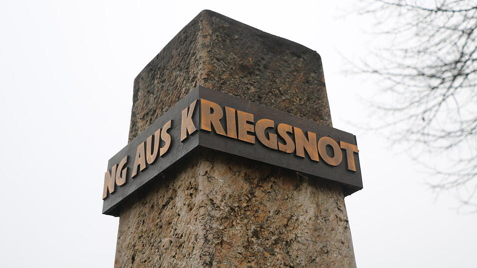 1995 wurde das Gelübde zur Errettung aus Kriegsnot bis 2020 verlängert. Dabei wurde als äußeres Zeichen in der damaligen geografischen Mitte des Ortes ein Gedenkstein gesetzt. 1995 wurde das Gelübde zur Errettung aus Kriegsnot bis 2020 verlängert. Dabei wurde als äußeres Zeichen in der damaligen geografischen Mitte des Ortes ein Gedenkstein gesetzt.