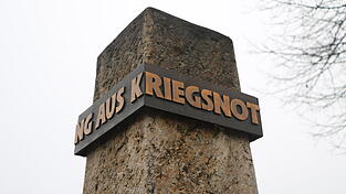 1995 wurde das Gelübde zur Errettung aus Kriegsnot bis 2020 verlängert. Dabei wurde als äußeres Zeichen in der damaligen geografischen Mitte des Ortes ein Gedenkstein gesetzt. 1995 wurde das Gelübde zur Errettung aus Kriegsnot bis 2020 verlängert. Dabei wurde als äußeres Zeichen in der damaligen geografischen Mitte des Ortes ein Gedenkstein gesetzt.
