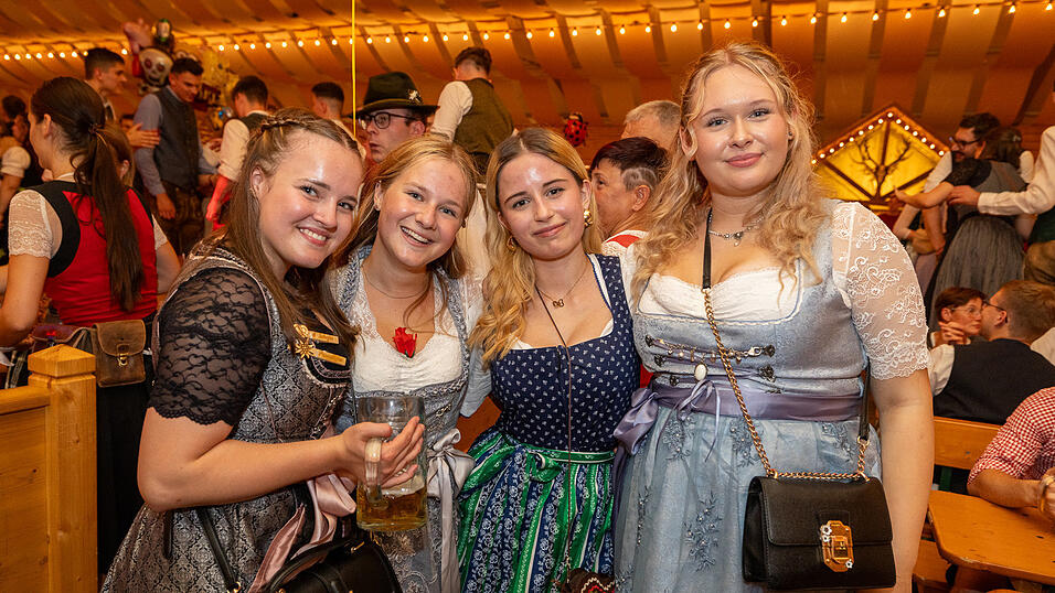 Die Partybilder vom Freitag, 9. August 2024, aus dem Festzelt Nothaft. Die Partybilder vom Freitag, 9. August 2024, aus dem Festzelt Nothaft.